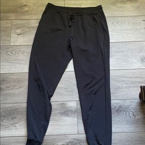 Athletic joggers